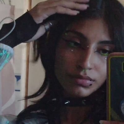 cuatropesera's profile picture. Bueno sería ver a la gente cantando, verlos a todos x la calle feliz // Que el Rock nos salve🤘// hey amigo di rap //🐱🐶💗