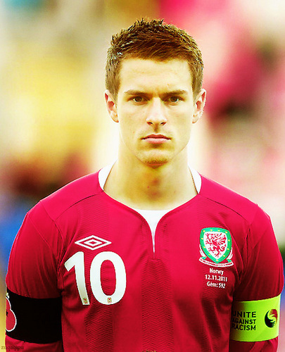 Welcome to @aaronjramsey 's Fan Page
