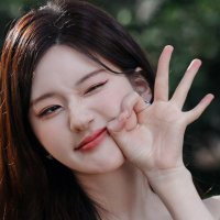 yue 🪷 (@_yukla) 's Twitter Profile