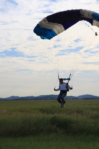 나이:45 직업DRIVE 취미skydiving scubadiving
안녕 하세요