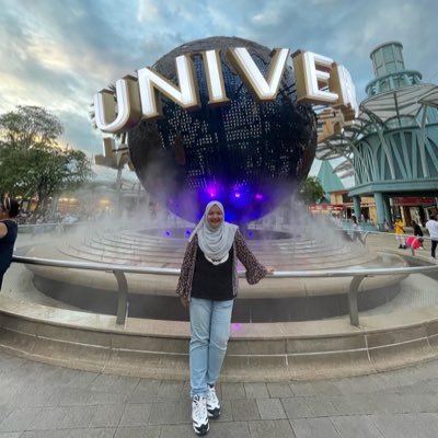 90’s love🧸 exo fangirl as always 🎈 Proud Muslim