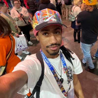 25💫🦖 Animal Lover, Kaiju Fan, YouTuber, Collector and Gamer. Insta: gojifranklin