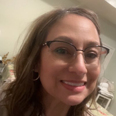 SonHerr4's profile picture. Profesion: Maestría en Liderazgo Educativo y Administración de la Univer. St. Thomas y Licenciatura en Educación Bilingüe de la Univ-Texas Tech.