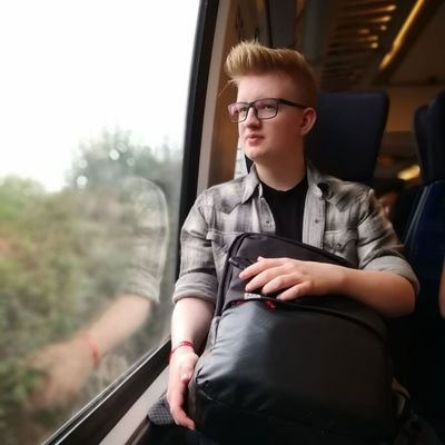 levl.24 | 3D Environment Artist | graduated from UCA | He/Him | Looking for work