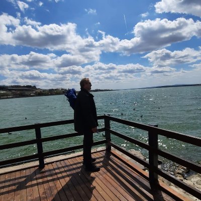 UlaErdo14759064's profile picture. sizin külleriniz  var benim ruhumda ateşler yanıyor