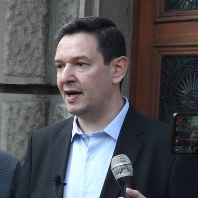 Вуков, Машин и Милкин тата.
Увек доследан, непоколебљив и свој.