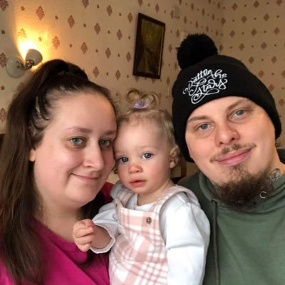 pagesoflau's profile picture. 31 • 🇬🇧 • Mumma 💗 • Reader • Gamer