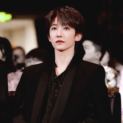 ThaoLinh112004's profile picture. 