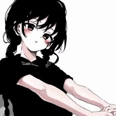 lauralozano378's profile picture. The owner of the glass heart