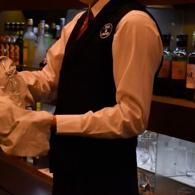 秋葉原のバーテンダーです(@bar_andunder) オススメのカクテルなんかをアップすると思います
※ツイートとRTとふぁぼをするだけの存在です

４月個人的休みの日:3、5、11、14