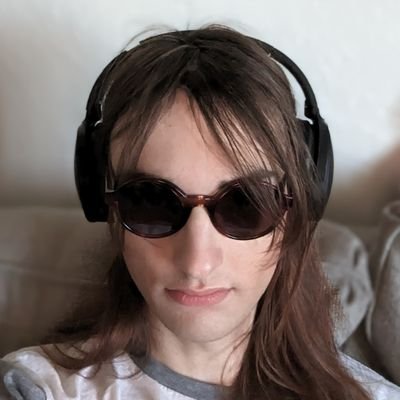 favoriteturnip's profile picture. 24 • Trans lesbian • Anxious about everything