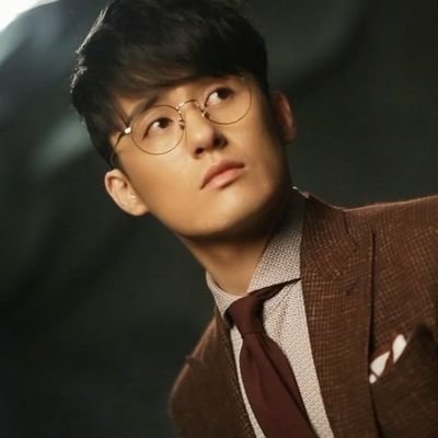 to_servem_D's profile picture. 그 나비, 마치 나를 부르는 것 같은 @serva_me_V