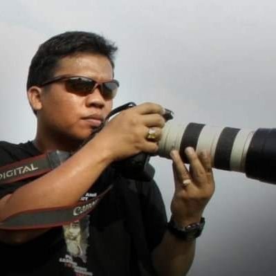 Bekerja sebagai Fotografer https://t.co/TxasVedAm9 Fotografi IKO FISIP UMSU. Pengalaman Sea Games Vietnam 2003, Philipina 2005,dan Laos 2009, 2010 Whusu Dunia M