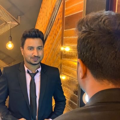 ShahinR12499779's profile picture. (traveller) (Nature and Photographer )

A true friend sees,
The pain in ur eyes,
When you have,
A big smile on your face.

(Blood = AB+)