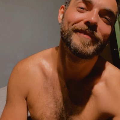 Gay, Morboso, juguetón, Dominante o sumiso? Ahí tú tienes que describirlo! 😉. Mi morbo, mi contenido!! 😈.suscribirte! 👇🏽👇🏽👇🏽👇🏽👇🏽👇🏽👇🏽