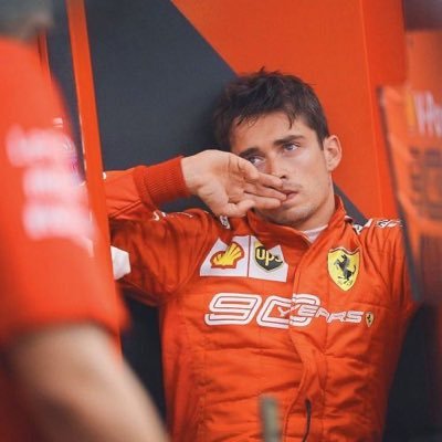 60% Ferrari 40% Mercedes 100% triste