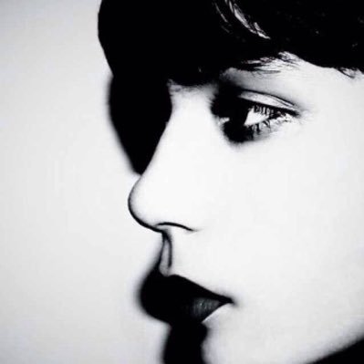 situsitu_'s profile picture. 来往不逢人 善恶都是我