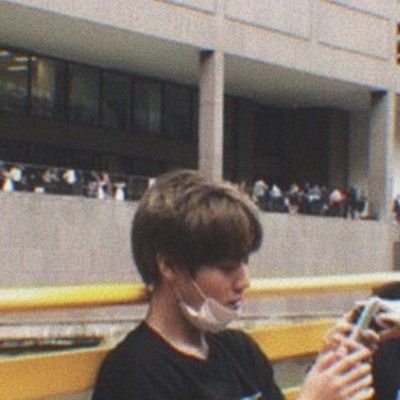 dinirafika17's profile picture. 