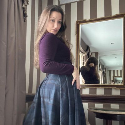 DaniaIna380818's profile picture. God first 🙏.      Kind and Honest 🥰♥️