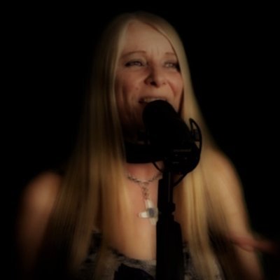 Vocalist Songstress @Storylande @Theatrika Soprano & Opera Singer @DuchyOpera Scottish living in England
https://t.co/LeZZThC0ky