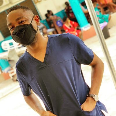 Lover of God🙏, a husband 👫loves music🎧 Med stud.👨💼