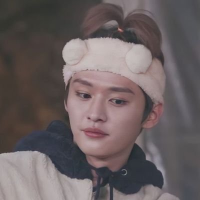 cileklist13's profile picture. 💜STAY💜