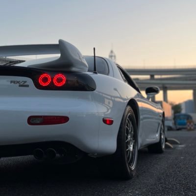 RX-7、ロータリー、マツダファン、車、DIY、洗車好きな方、無言フォロー失礼します！またフォローバック頂けた方、ありがとうございます♪主に車ネタを発信しておりますので、同志の方お気軽にフォローください👍写真:iPhone13pro max