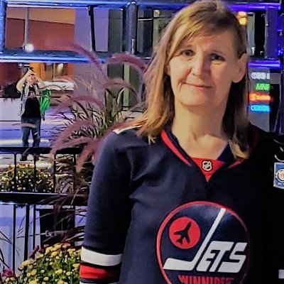 Diehard @NHLJets fan. Love my Winnipeg Blue Bombers!!
#IStandwithTrudeau #IStandwithFirstNations

Threads handle: loewenphyllis