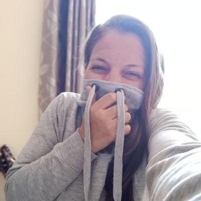 Só estou aqui pelas notícias (fofocas)
Jovem demais para facebook, muito idosa para o Tiktok