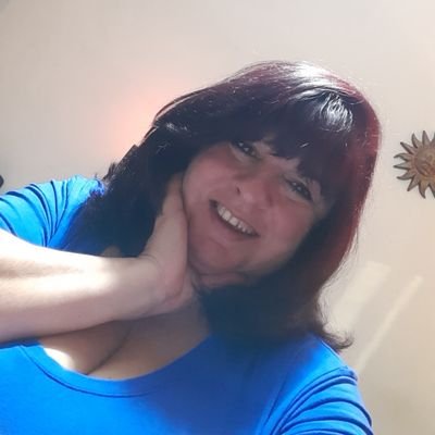 sandrafabiana's profile picture. En un mundo lleno de hipócritas, los sinceros somos los malos.