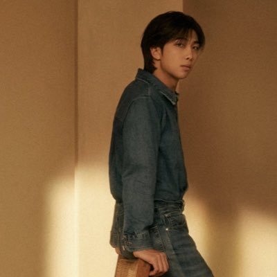 ot7 army with a soft spot for minimoni | moa | 35 | fan account (obviously)ㅣsometimes nsfw