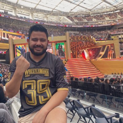 Chileno, 29 años, Constructor Civil👷♂️, Profesor 👨🏫, Fanatico de la WWE.🎆- ⚽Universidad de Chile- 🏀 James Harden- Entrenador pokemon