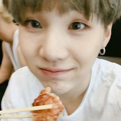 #𝙝𝙤𝙥𝙚:Ninguém vence o yoongi quando se trata de pensar na gente