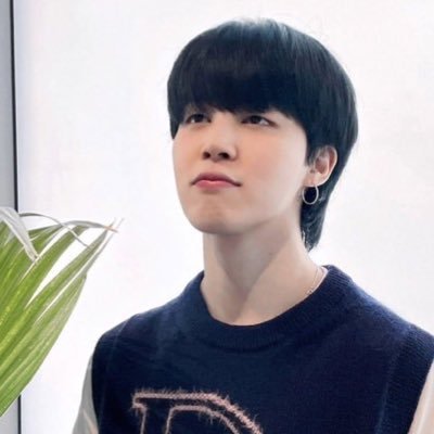 lindojmin's profile picture. si te sigo es porque eres la fuente de felicidad de jimin y te ama con todo su corazoncito