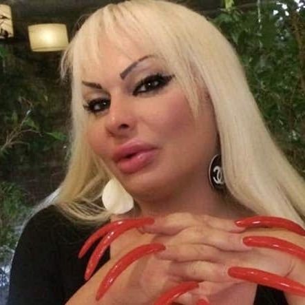 carbon31241225's profile picture. 