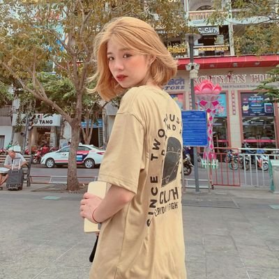 LetiziaRav64935's profile picture. 