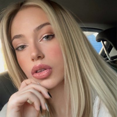 berin_aksoy's profile picture. uü-👩🏼‍💻