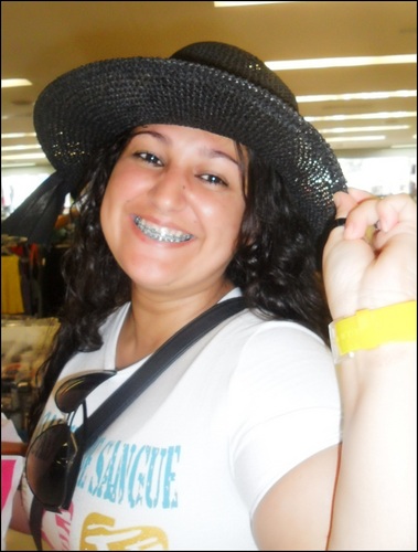 ElisCristina10's profile picture. A minha alma estar empoeirada... Porque a minha vida estar em obras!