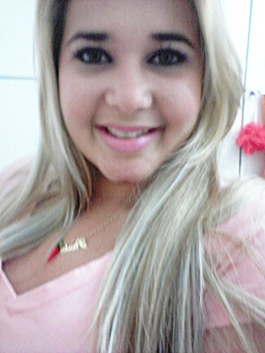 Não me dêem fórmulas certas, por que eu não espero acertar sempre. Não me mostrem o que esperam de mim, por que vou seguir meu coração.