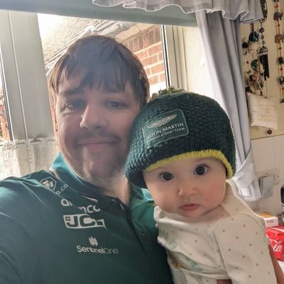 Dad to 1 💞 @AstonMartinF1 @Wolves - CM Punk Fan - Hufflepuff, Darts, BTCC, Chicago Blackhawks & Swindon Wildcats 🏒🥅 & 💚S.A.J💙 @JustSarahJay 💙💚