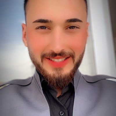 انا علي من شمال العراق عمري 22 عام القلب اطيب صافي تحياتي لكم