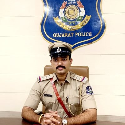 just an another child of mother earth.
police inspector(GPS)
#abstractart #reading #nature
views expressed are personal.