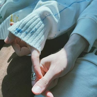 nunuhttyy's profile picture. only love ZeeNuNew 讨厌煞笔DMD 讨厌煞笔蹭货同事 海景毒唯