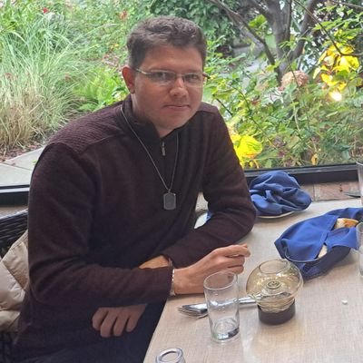 LuisEnriqueLla9's profile picture. PhD student at University of Geneva