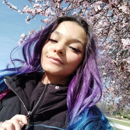 DaviniaCNT's profile picture. He aprendido a derrapar y a chocar con la pared