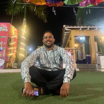 TurcoNegro94's profile picture. 29 Años, Bixesual. LCD. En Educación🎓. Solo soy un loco que sue#a con algún día superarse 😜