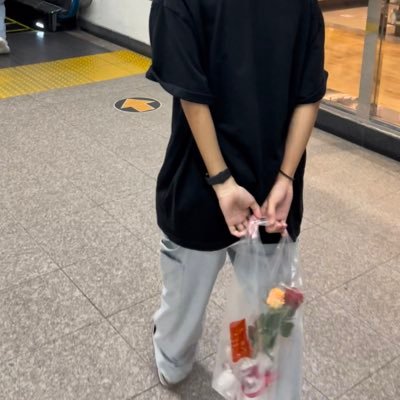 hpmkugjtpv's profile picture. 