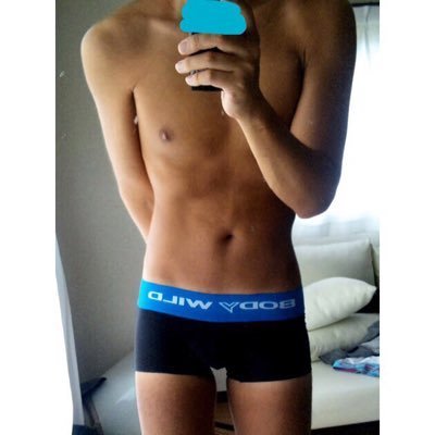 oyatsu200yen's profile picture. Mで人見知りで陰キャで小心者で奥手であがり症で話すのが苦手でコミュ障な友達がいないG もっこりフェチ ローライズボクサー 競パン ポロパン スパッツ ピチスラ ノーパンスウェット スキニー ジャージ好きな都会の痴漢満員電車に憧れる天然が過ぎる田舎の仮性男子です 176 62 ※18歳未満はごめんなさい