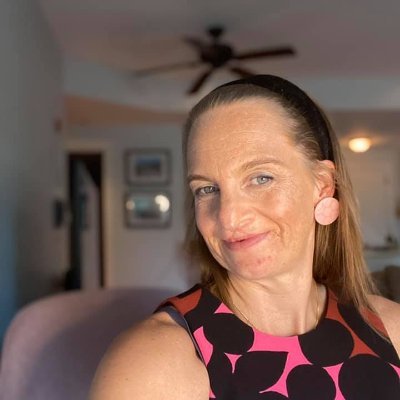 Comms for @LeaRRn and @CoHSTA_PT
Adult Prgms @CCAKidsTweet & #SABR
Chaser of whimsy through 📚 🎨 🤾♀️ 🎾 ⚾ 🤣
Tweets/takes are mine