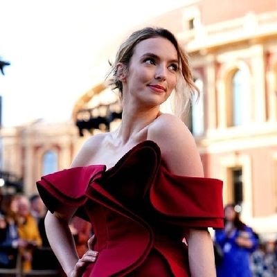“don’t shove the sun” Saw Jodie Comer on Prima Facie ~ 25/05/2022 - Adele is everything 🪐